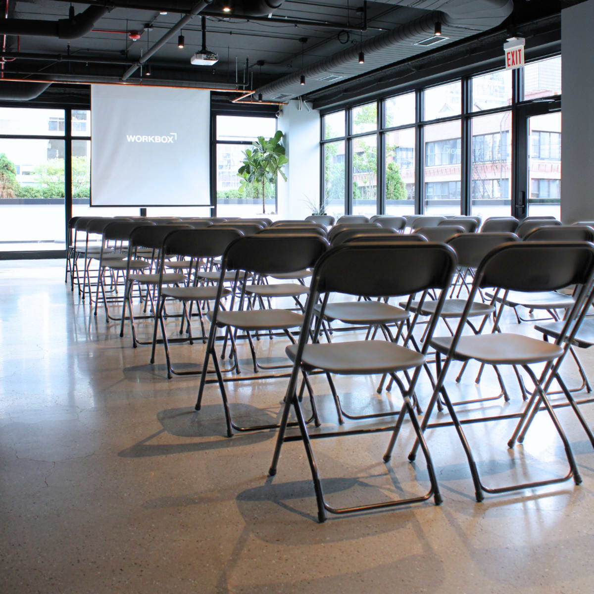 City Views, Elevated: Our Stunning Lounge in River North in Chicago Image in Near North Side, Chicago, IL