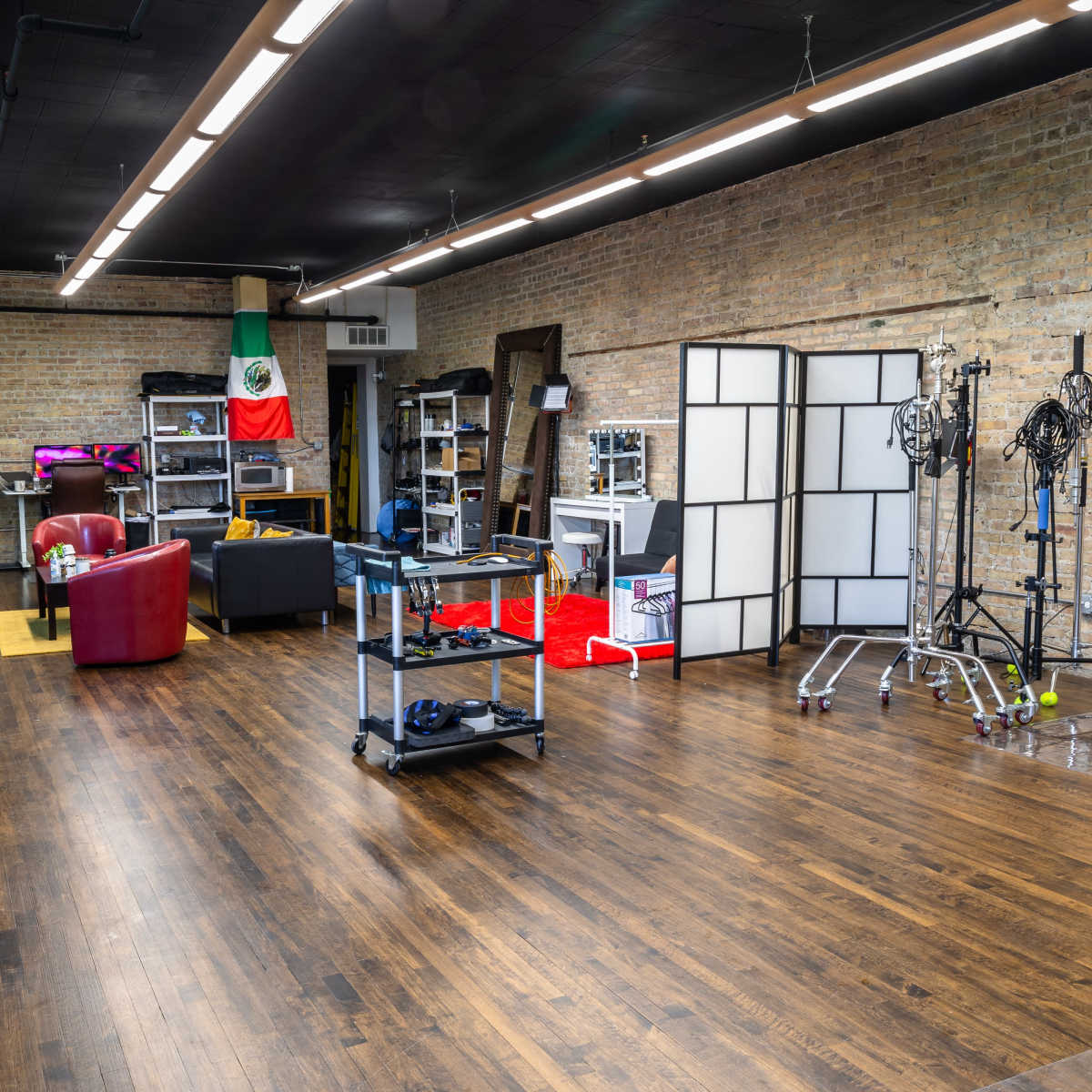 Spacious Brick Studio for Photographers!!, Chicago, IL | Production ...