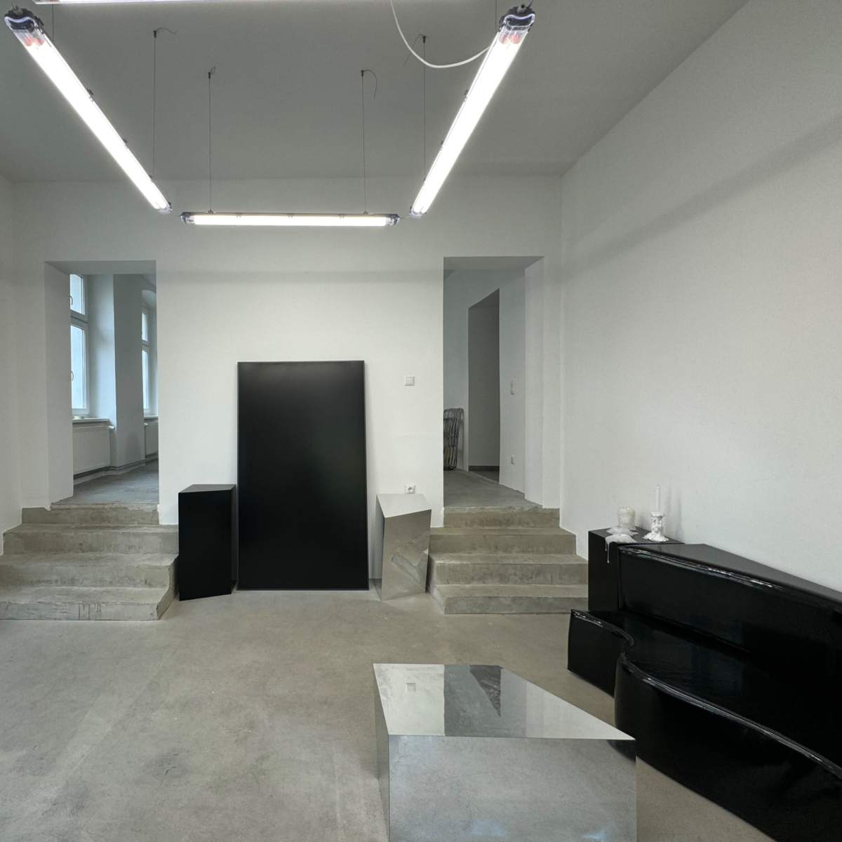 Exklusiver Event- und Office Space – Ein Design-Meisterwerk mit einzigartigen Möbeln und außergewöhnlichen Objekten. in Berlin Image in Mitte, Berlin, 