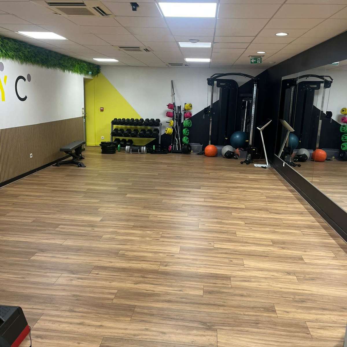 Salle de sport en centre-ville totalement rénovée et équipée in Neuilly-Plaisance Image in , Neuilly-Plaisance, 