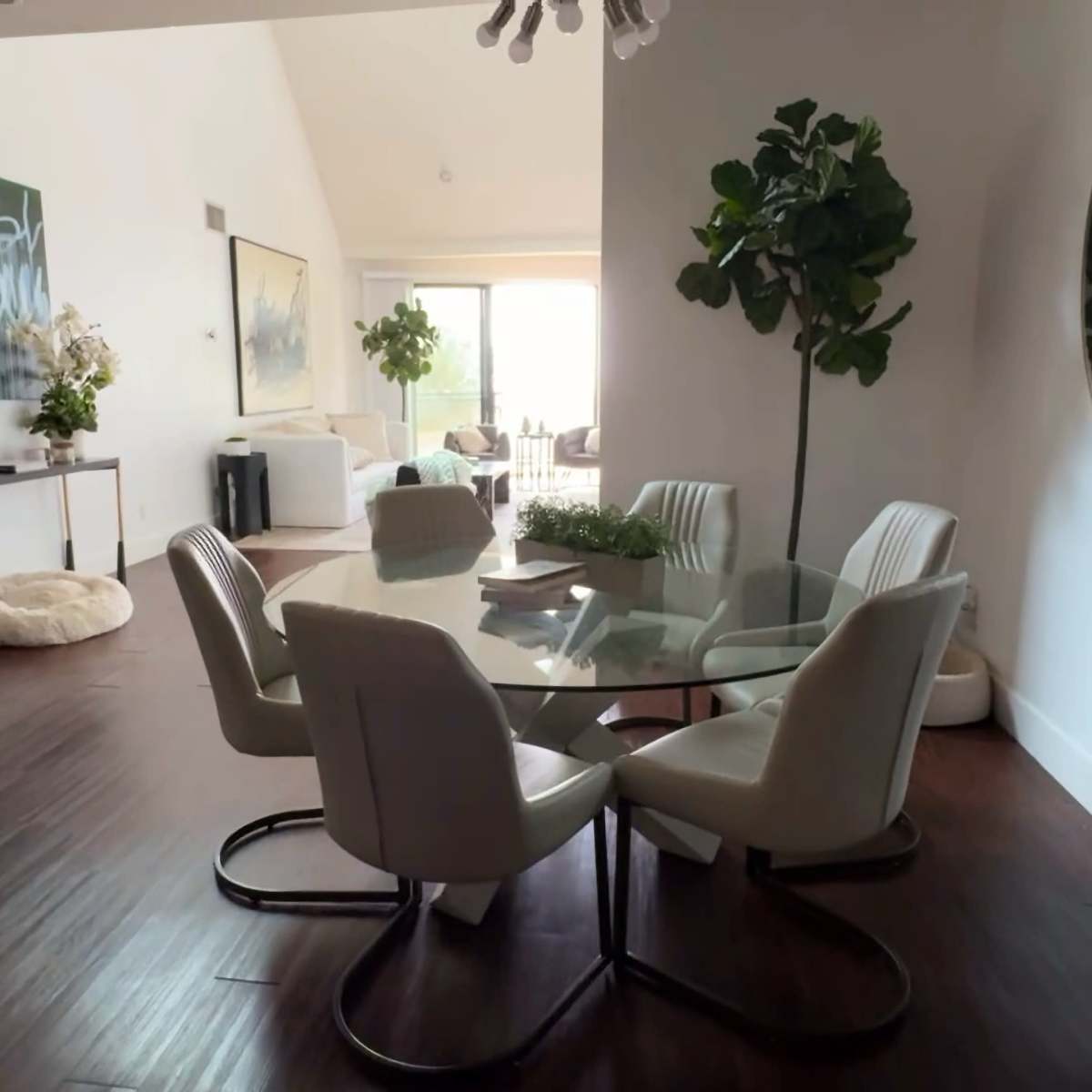 Curated visual reference: 2M Luxurious Private Rooftop Penthouse In The Hills With Balcony Photo Inspiration