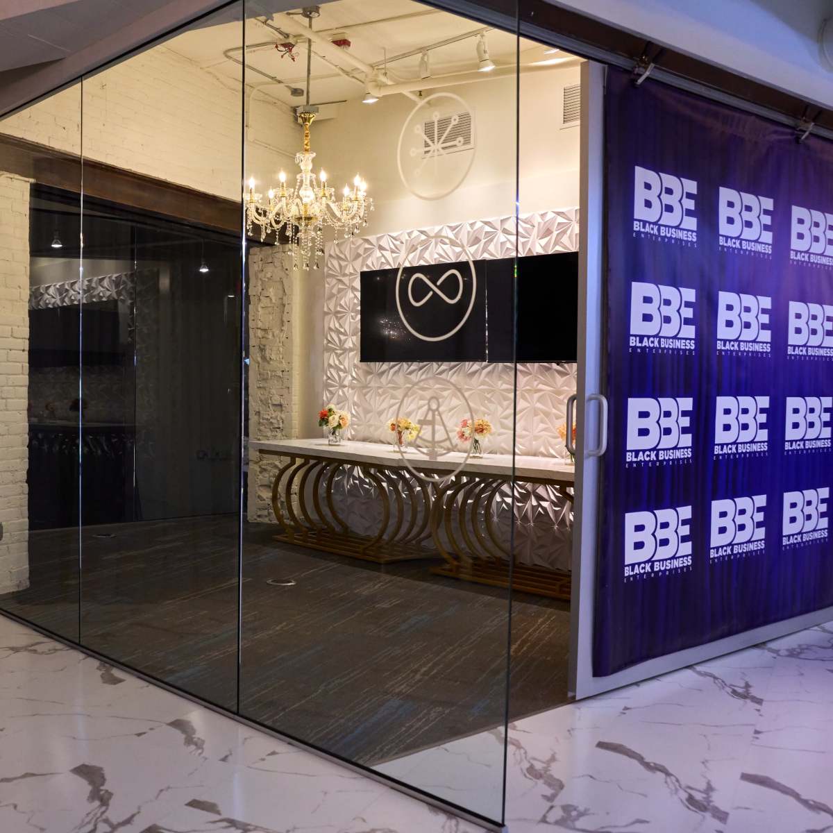 The Luxe at Harmon by BBE - Full Space in Minneapolis Image in Downtown West, Minneapolis, MN