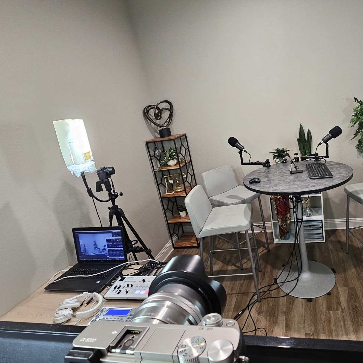 Modern All-Inclusive Podcast Studio with Engineer, Cameras, Mics, and Lighting! in North Richland Hills Image in North Richland Hills, North Richland Hills, TX