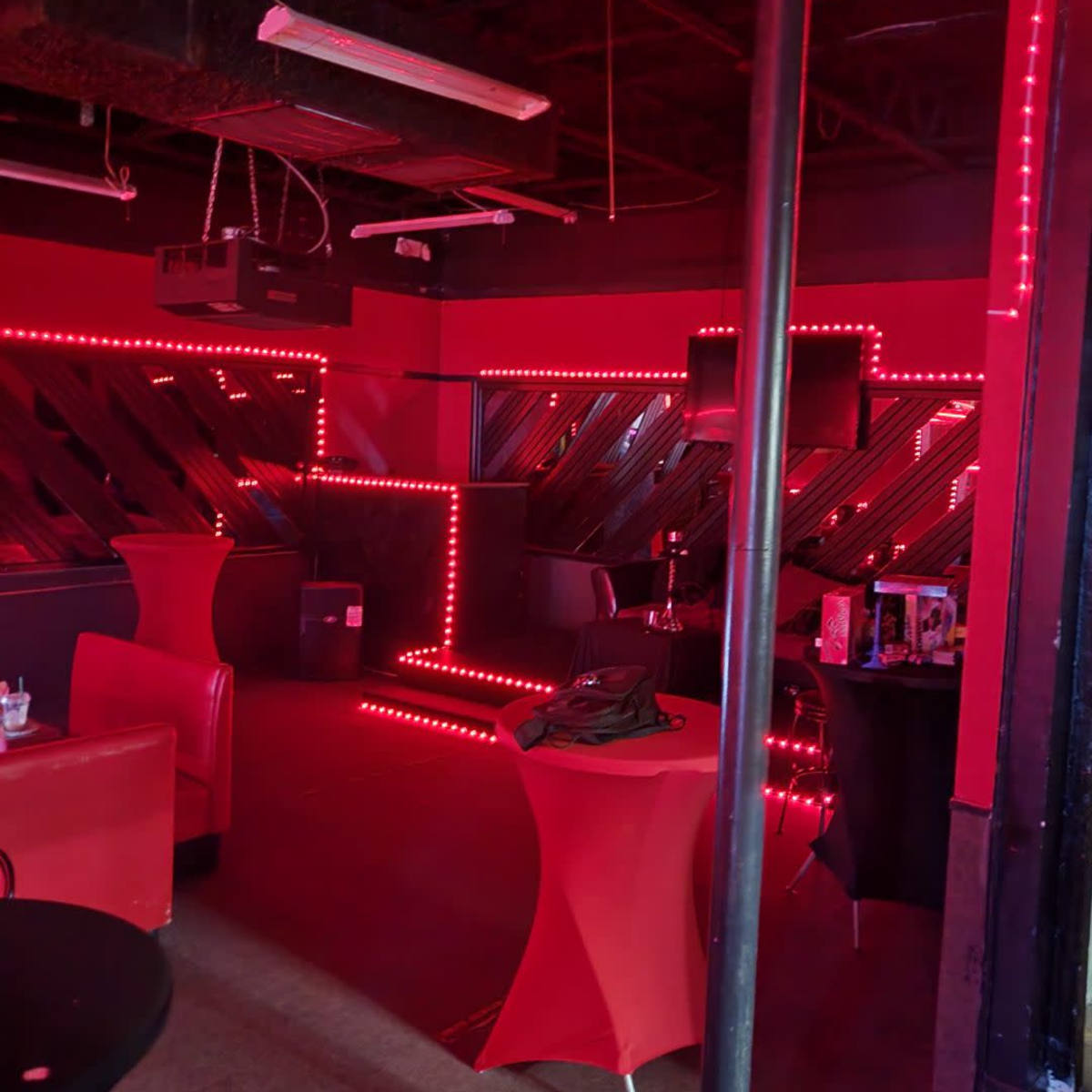 Northside Spacious Lounge, Houston, TX Event Peerspace