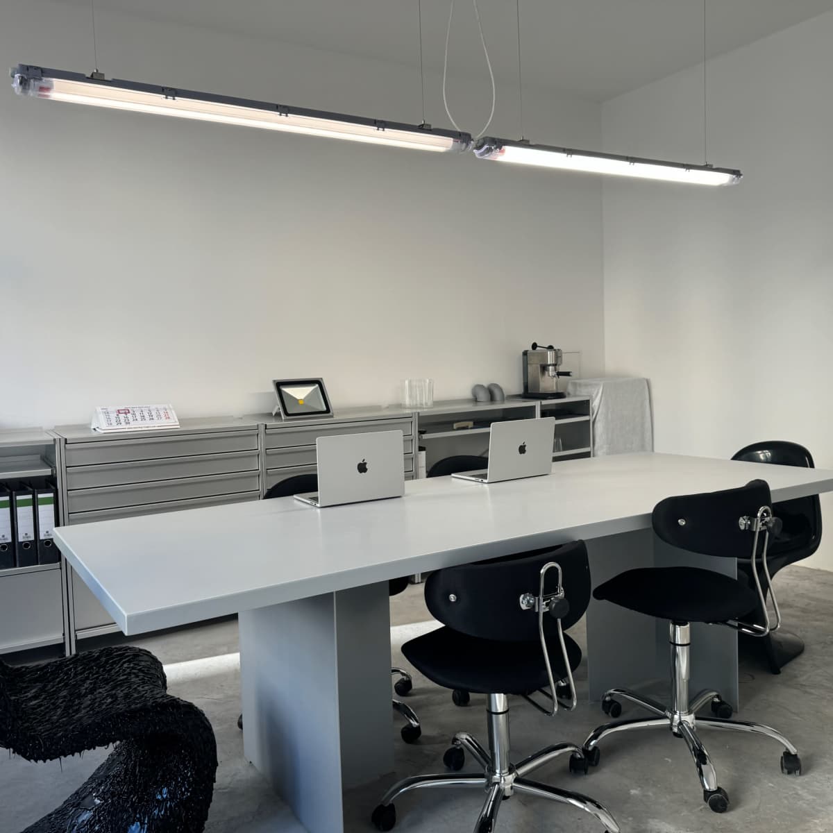 Exklusiver Event- und Office Space – Ein Design-Meisterwerk mit einzigartigen Möbeln und außergewöhnlichen Objekten. in Berlin Image in Mitte, Berlin, 