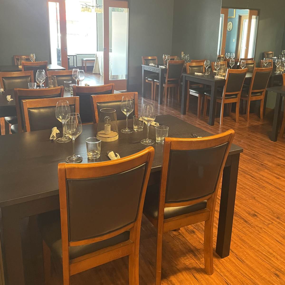 Private meeting room in wine shop with flexible seating options in Portland Image in Cedar Mill, Portland, OR