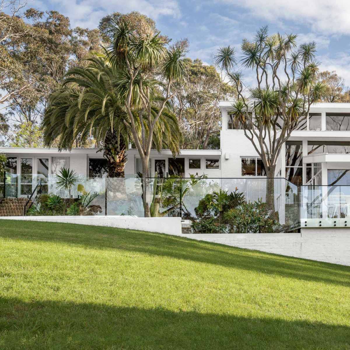 large, palm springs style mid-century house in Mount Martha Image in Mount Martha, Mount Martha, VIC