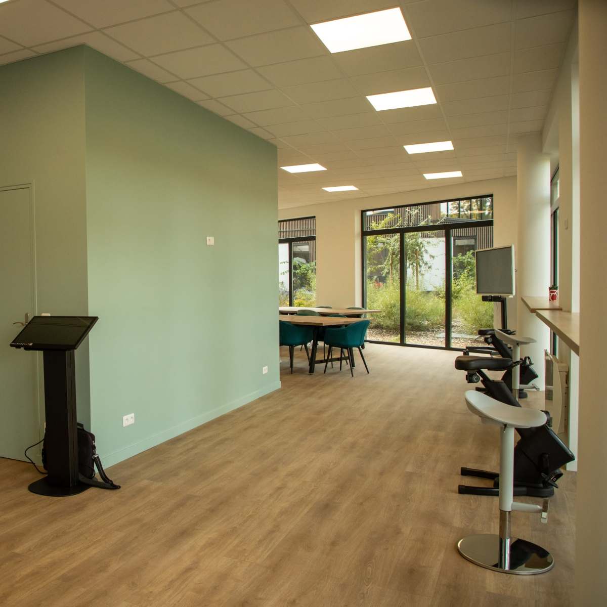 Salle polyvalente pour vos meetings professionnels, à deux pas du Canal de L'Ourcq in Bobigny Image in , Bobigny, 