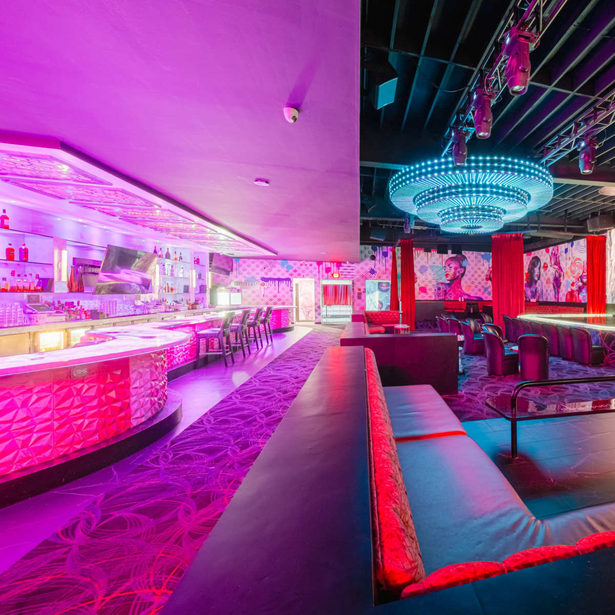 candyland-chic-bold-nightlife-retreat-san-diego-ca-event-peerspace