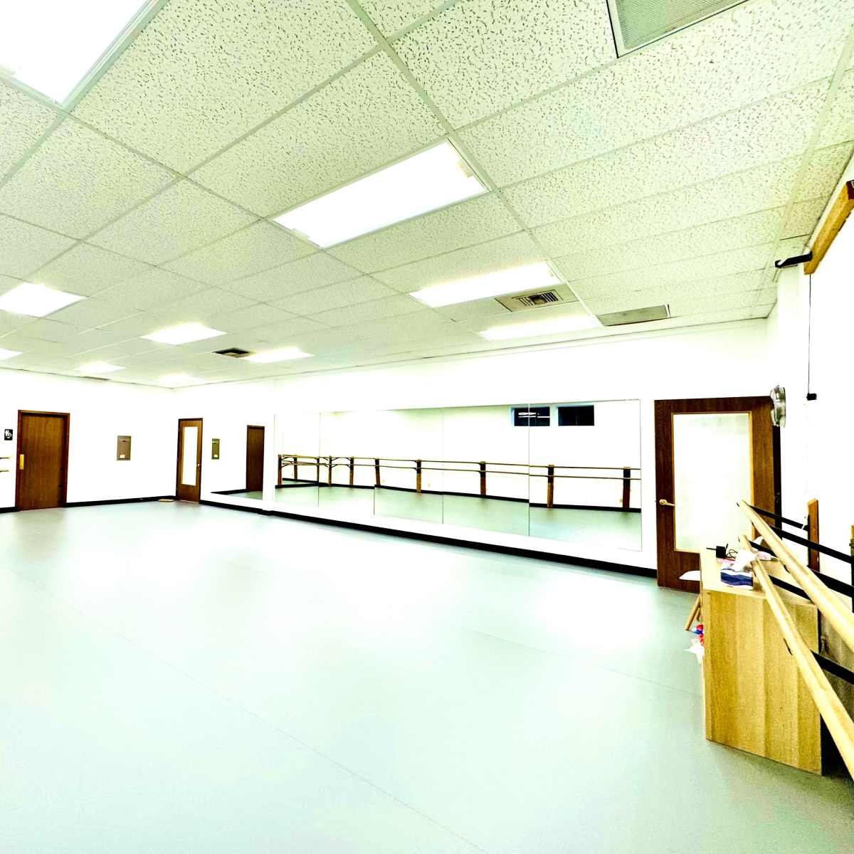 Beautiful, spacious 864sf dance studio with new marley floor - Studio C in Bellevue Image in Wilburton, Bellevue, WA