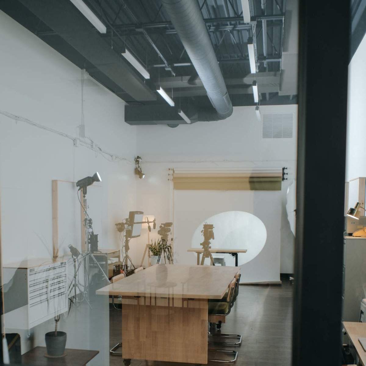Convenient Photo & Video Studio with Tall Ceilings and Controlled Lighting in Overland Park Image in Sunset Hill, Overland Park, KS