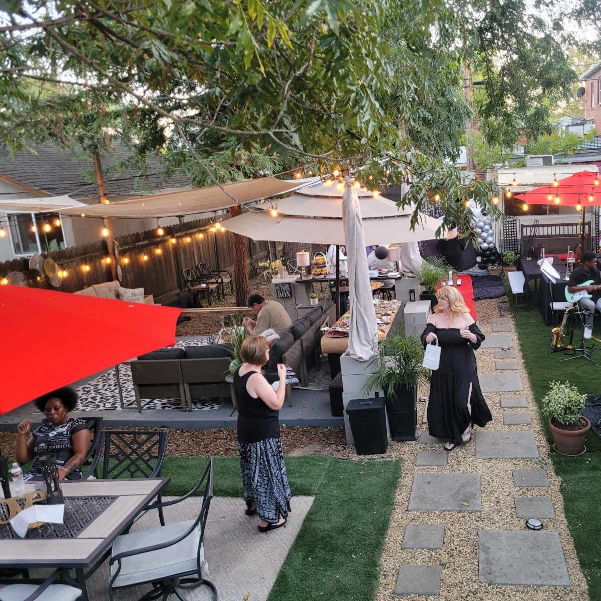 Intimate Venue Space Close To Downtown in Sacramento Image in North Oak Park, Sacramento, CA