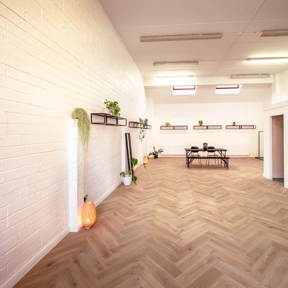 Charming Industrial Studio in Brick Building with Minimalist Interiors in LONDON Image in Lambeth, LONDON, ENG