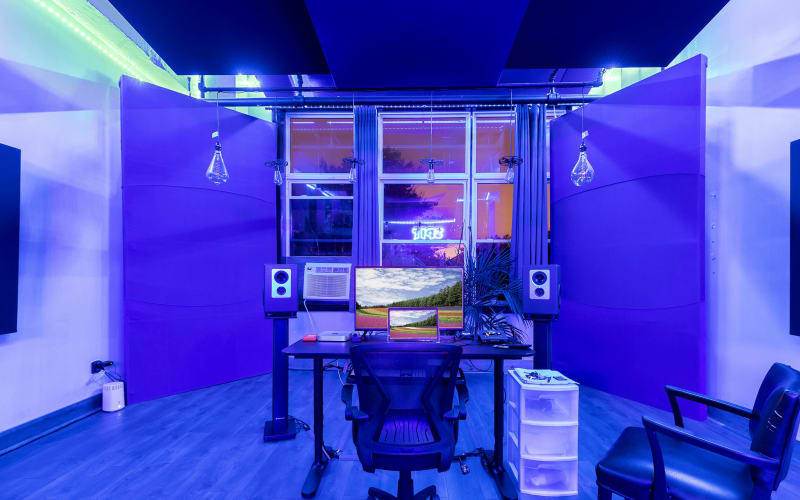 Roomy Philadelphia Music Recording Studio, Philadelphia, PA