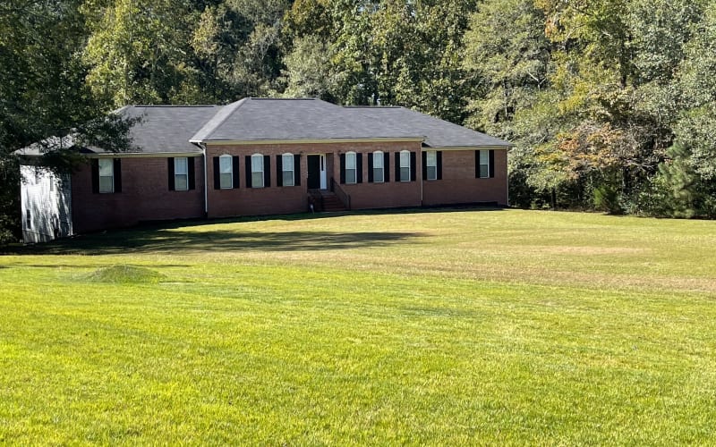 Country Home Near Woods, Barnesville, GA Production Peerspace