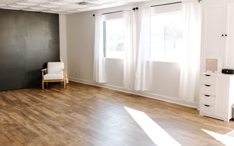 Studio Jane Quaint urban naturally lit photography studio, Lakeville