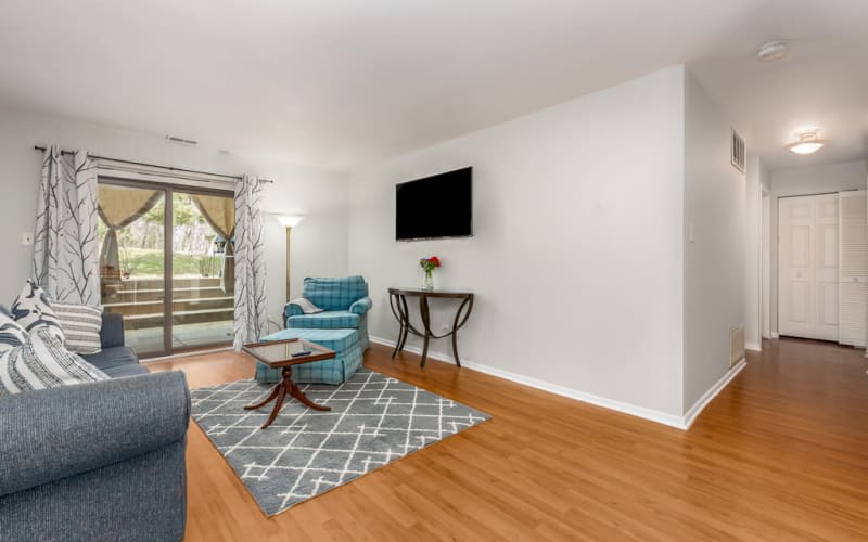 Drake Terrace of Wheaton Condo, Wheaton, IL OffSite Peerspace