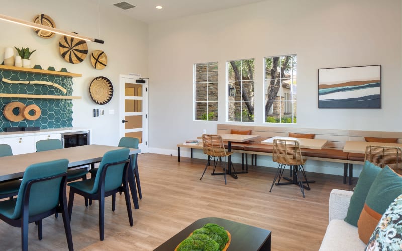 Eclectic Lounge with Entertaining Kitchen & Plentiful Seating, Simi