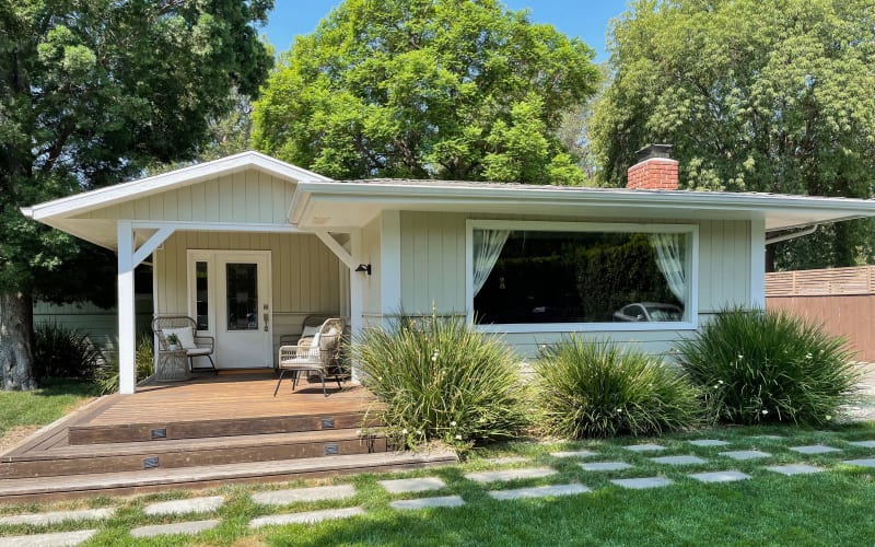 All American Mid Century Ranch Home w/Large Front Yard, Van Nuys, CA