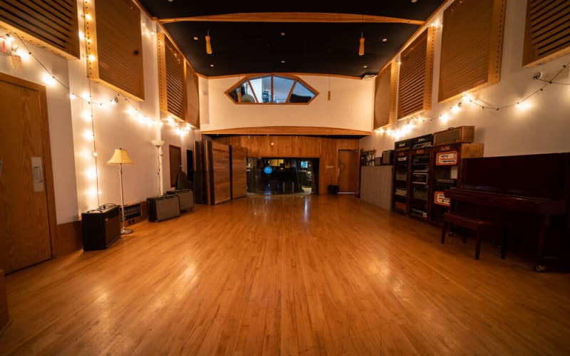 East Vancouver Recording Studio, Vancouver OffSite Peerspace