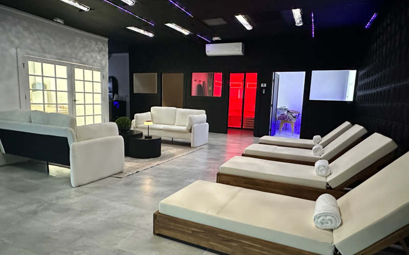 “Ventura Blvd Modern Studio with LED Lighting”, Tarzana, CA Event