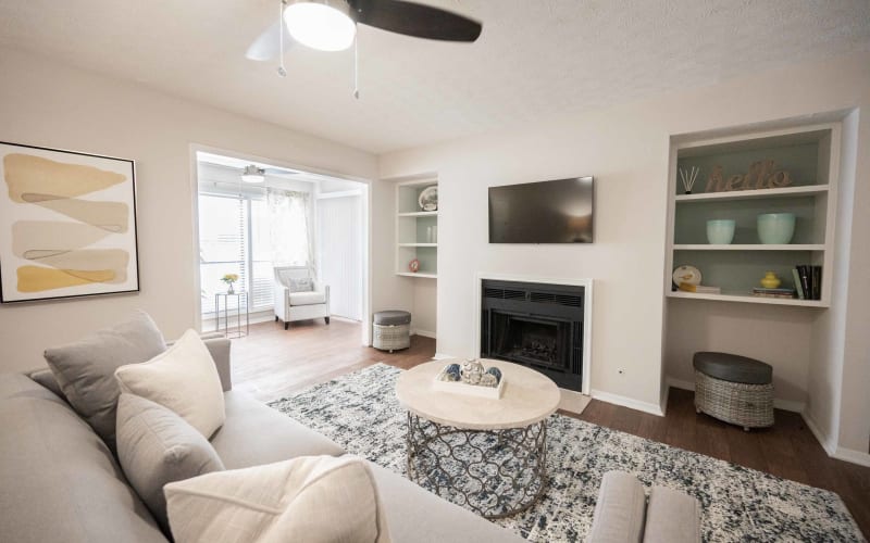 Luxury North Decatur Apartment Free safe parking on premises, Decatur