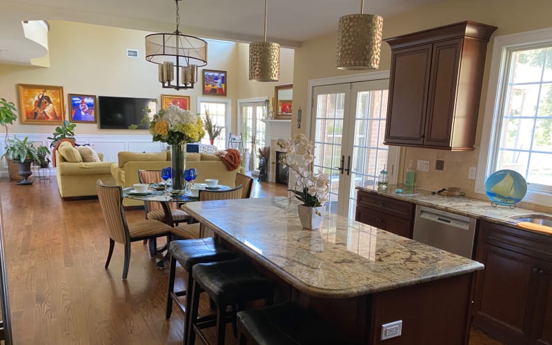 Book our Ahitectural Modern Home Conveniently Located NJ, quick access