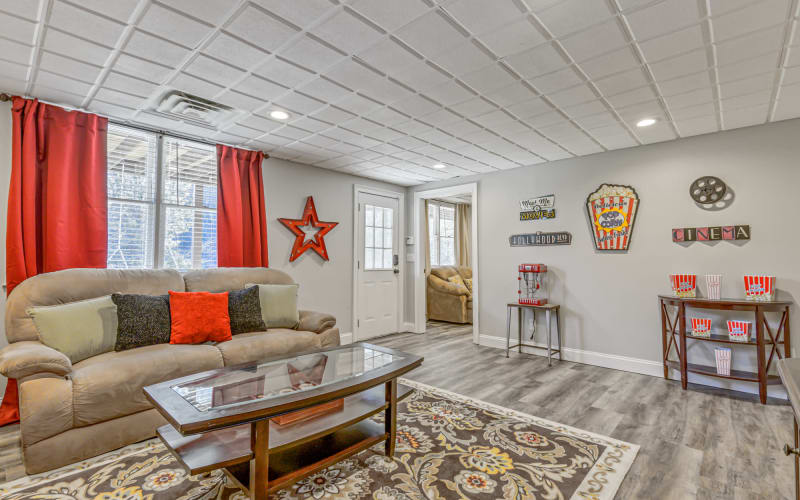 Renovated 5 Bedroom Home In Cartersville Minutes From Lake Point Sports Complex, Cartersville