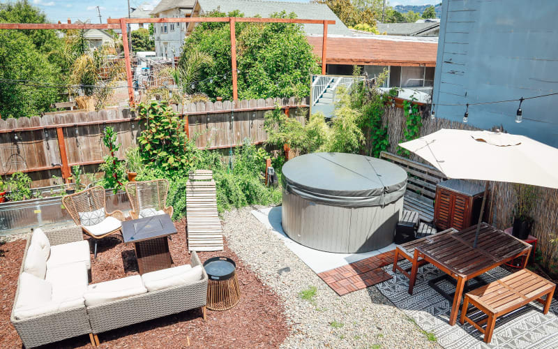 Modern Urban Tropical Garden, Hot Tub, Outdoor Shower, Fire Pit