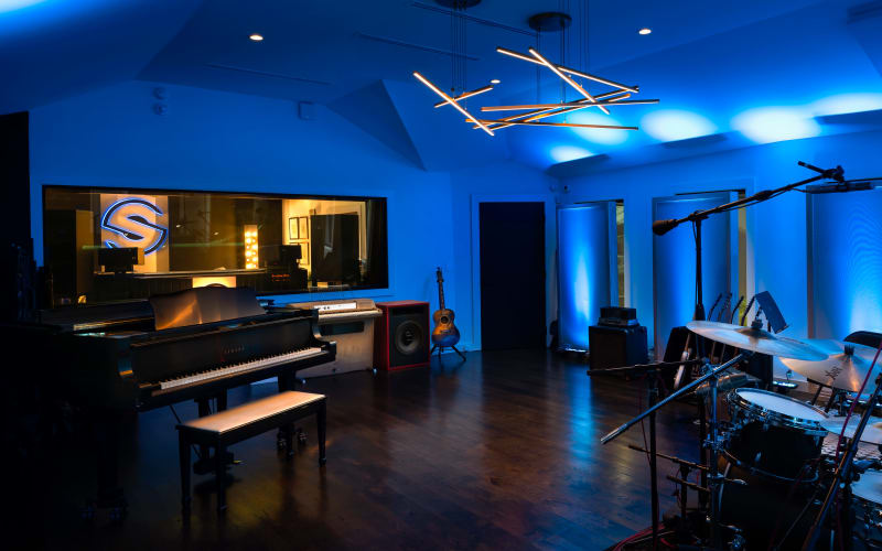 Soultrain Sound Studios Upscale Nashville Recording Studio, Nashville