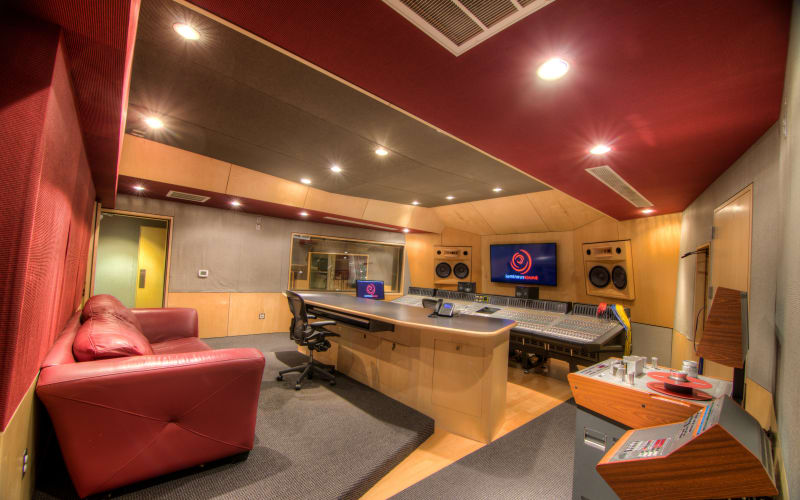 Luminous Sound Beautiful and Spacious Recording Studio, Dallas, TX