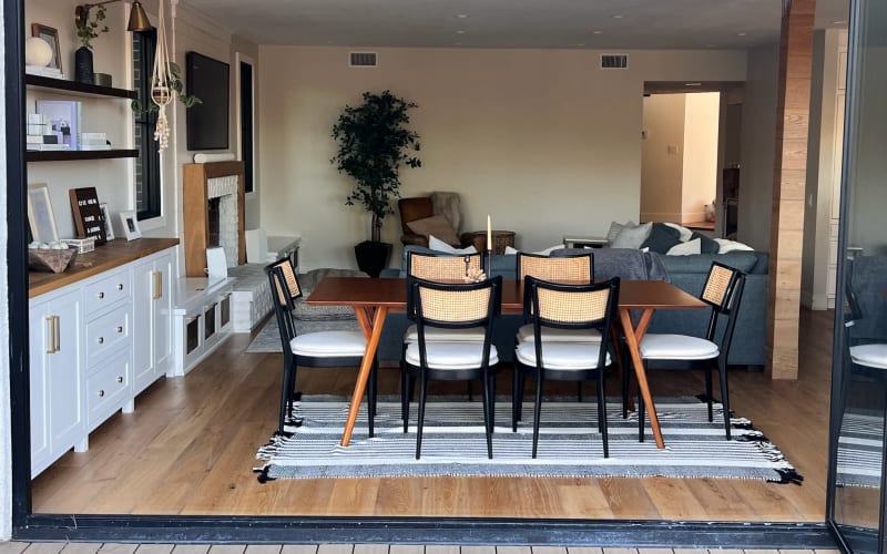 Spacious Living Area, Large Chef's Kitchen, Oversize Pool, Jacuzzi