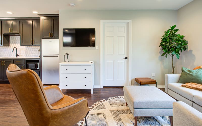 Suburban Apartment in ParkLike Setting, WOODWAY, TX Event Peerspace