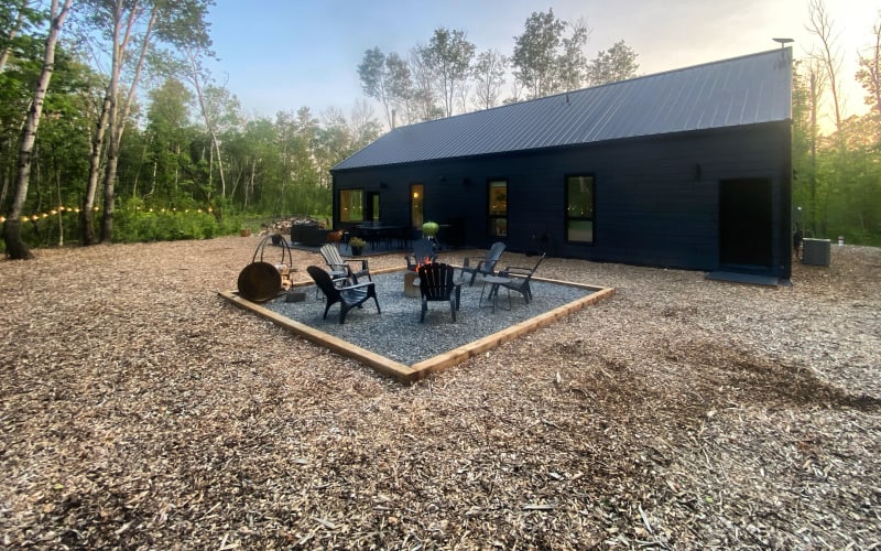 Modern cabin on a wooded lot near the beach, Grand marais Event