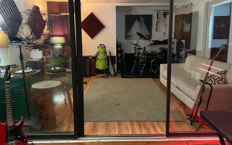 Intimate Live Drum Room & Lounge, Virginia Beach, VA Production Peerspace