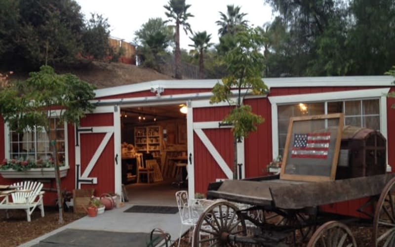 Rustic Barn Studio with Mountain Views Galore!, Agoura Hills, CA