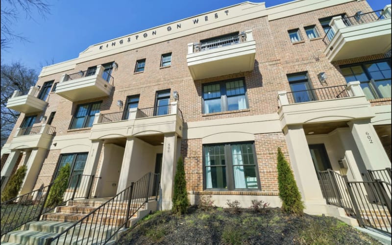 Luxury Queen City Townhome Mins to Uptown!, Charlotte, NC
