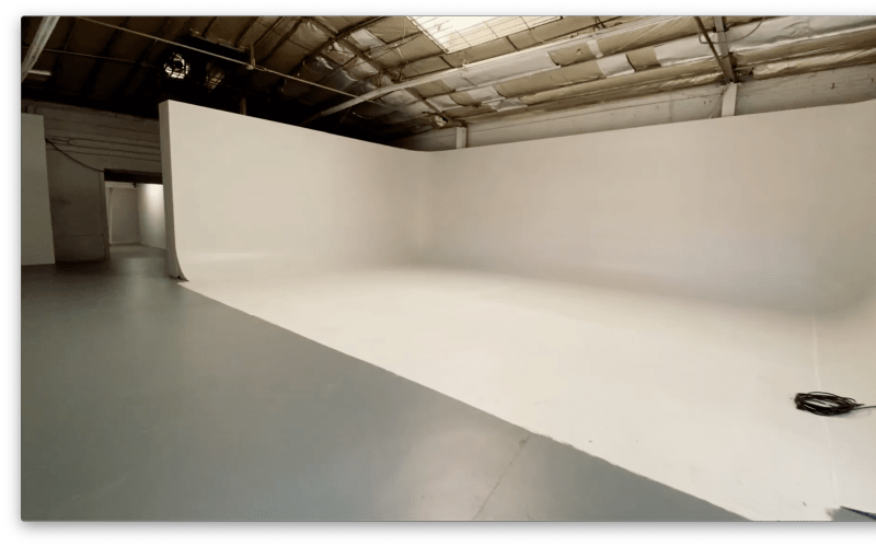 Livestream Soundstage with White Cyc Wall / Green Screen in DTLA, Los