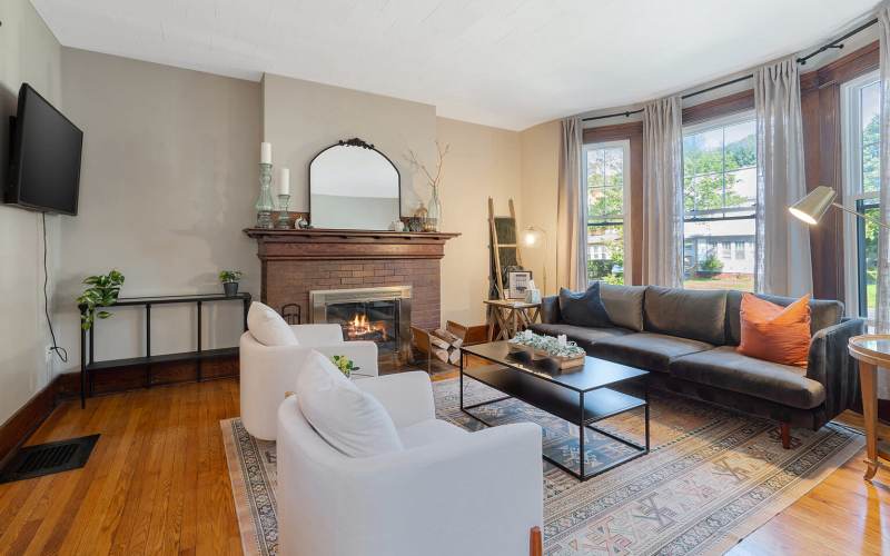 Strathmore Contemporary Apartment, Syracuse, NY Production Peerspace