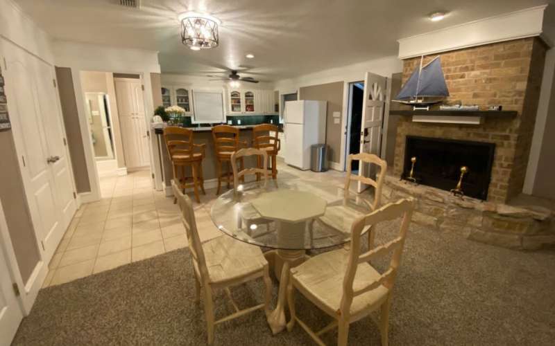 Quaint Cottage in a country setting on Eagle Mountain Lake, Azle, TX