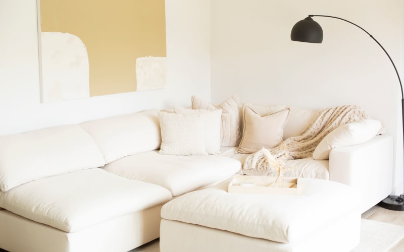 Light and Airy Modern Beach Town Condo in the Heart of Bird Rock, La