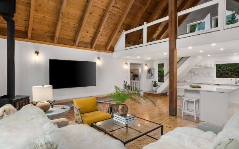 Five Acre Lake Cushman Property which Seamlessly Blends modern updates