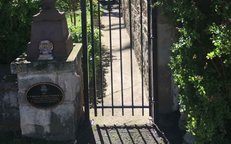 1854 Stone Cutters Cottage Heritage Home Photo & Film, Dundas