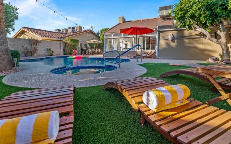 Beautiful, Modern Home with a Game Room, Heated Pool, Jacuzzi, and Mini