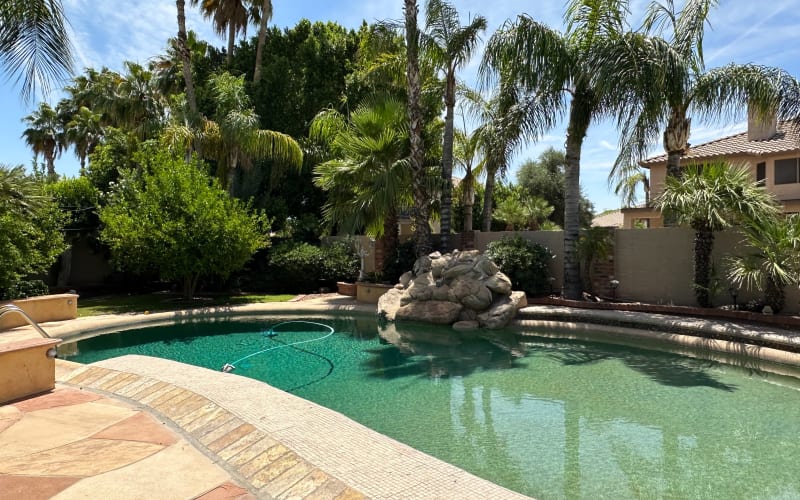 Beautiful Backyard Space With Pool and Jacuzzi, Chandler, AZ