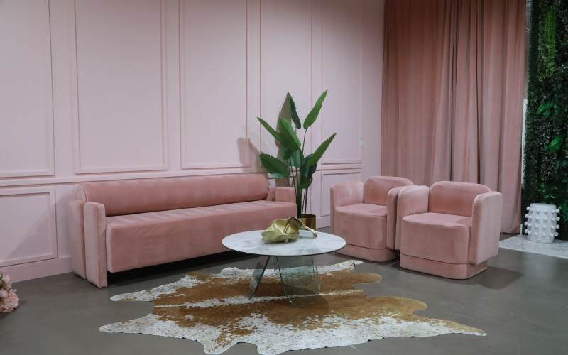 Lilly's Kloset Luxury Soft Life Content Studio With 15 Sets Located