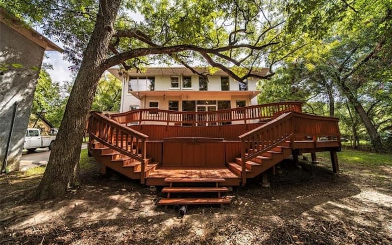 Early 1900s TwoStory DynamicLooking Craftsman Home, SULPHUR SPRINGS, TX Production Peerspace