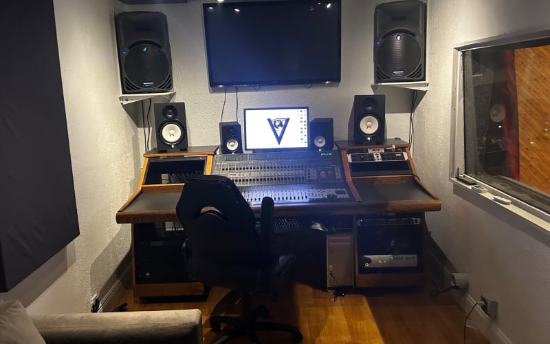 Visualize Recording and Rehearsal Studio, North miami, FL Production