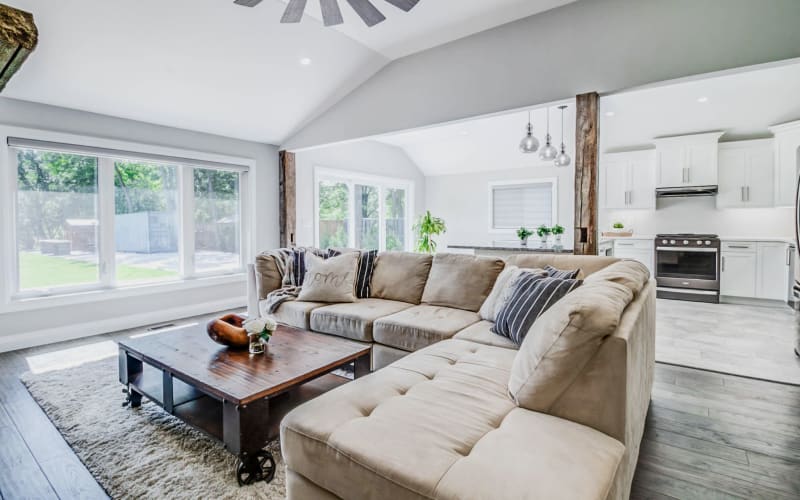 Rustic Chic Farm House, South woodslee Production Peerspace