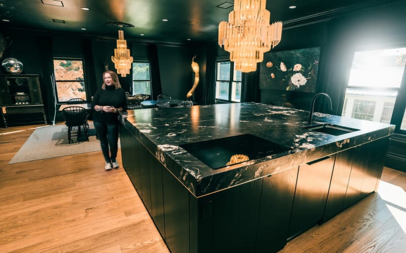 Luxury 14,000sq ft Mansion. Former funeral home, Dresden Event